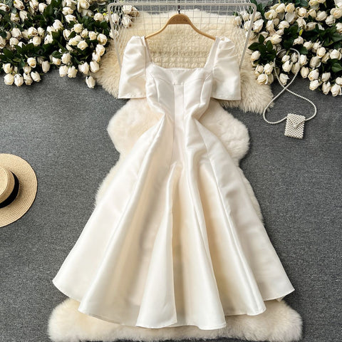 Georgia Puff Sleeves Dress (On hand)